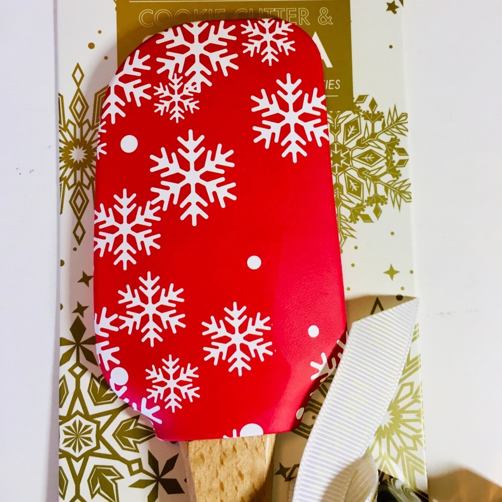 Red White Snowflakes Spatula + Cookie Cutter
